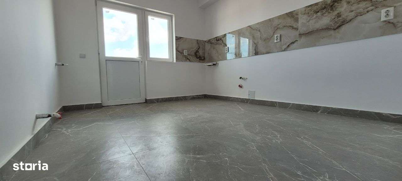 Vila 6 camere  400 mp teren dormitor parter pod mansardabil COMISION 0 - Imagine principală: 4/19