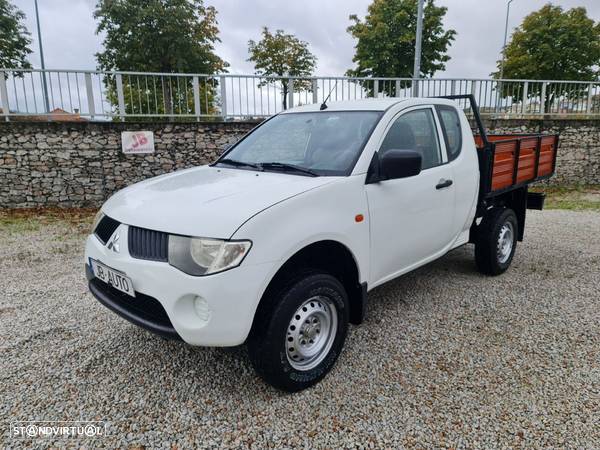 Mitsubishi L200 2.5 DI-D 4X4 3 LUG NACIONAL - 1