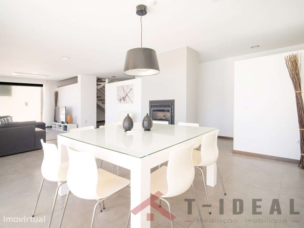 Moradia T4 com Vista de Mar-20