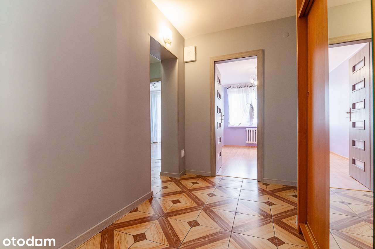 Duże | 4 pokojowe | Z balkonem | Do zamieszkania | W Zadbanym bloku |-8