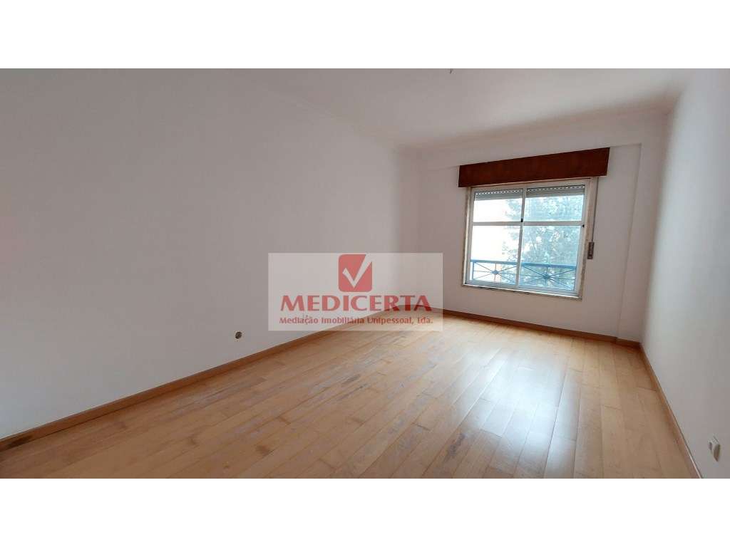 T2 - Tapada das Merces - Grande imagem: 5/13