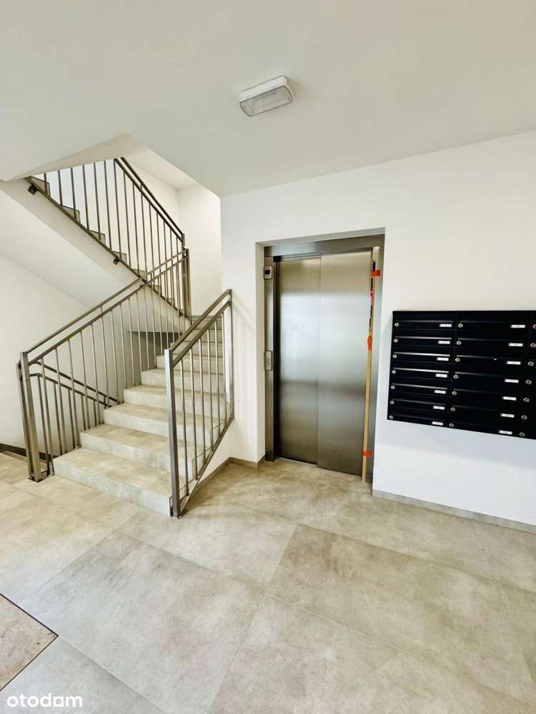 3 mieszkania 2pok. + 3 m. w hali g.-2