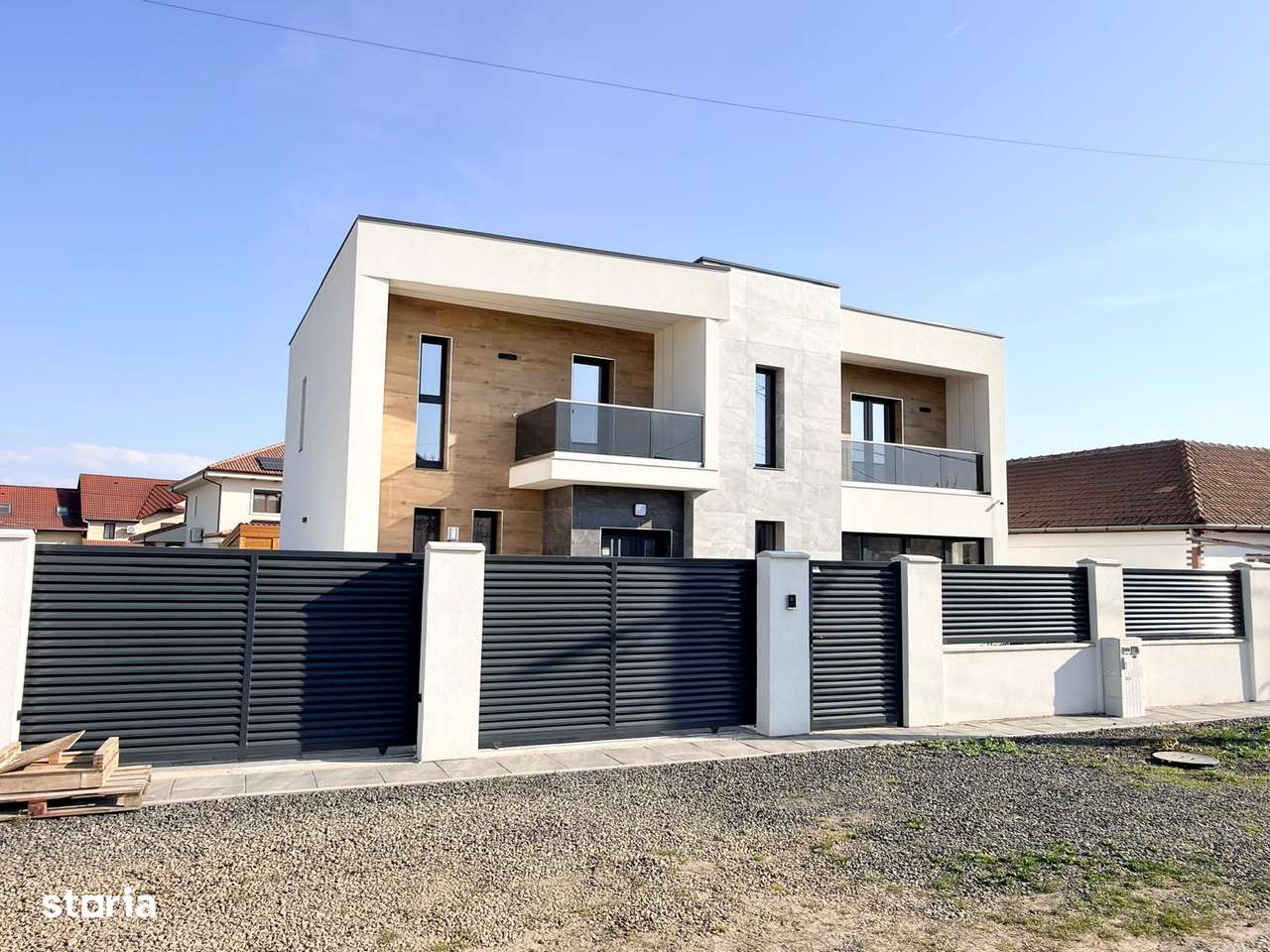 Dezvoltator vinde casa individuala, panouri solare si pompe caldura-0