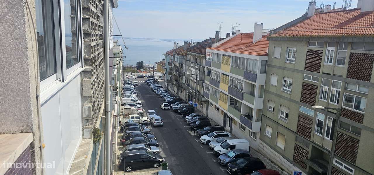 T2 com remodelação a estrear, vista rio, Freguesia São Vicente, Lisboa - Grande imagem: 3/29