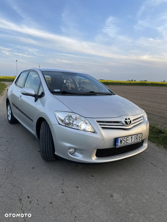 Toyota Auris 2.0 D-4D Prestige - 3