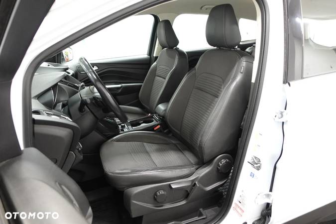 Ford Kuga 2.0 TDCi 4x4 Titanium - 25