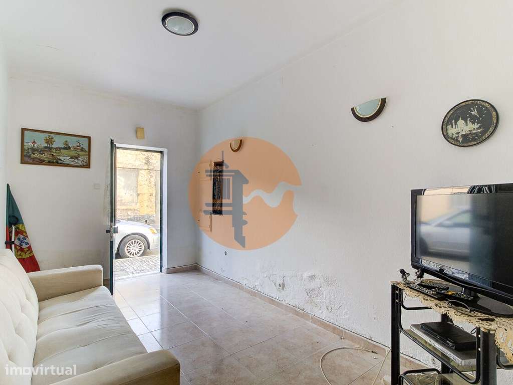 Casa Típica para Remodelar no Coração do Centro Histórico de Vila R... - Grande imagem: 5/24