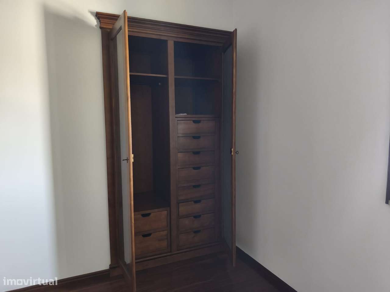 Moradia Isolada T5+1 com Piscina – S. Bernardo.-23