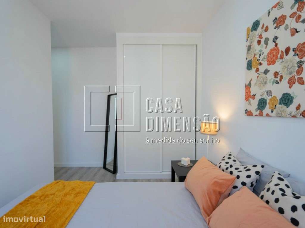Apartamento de tipologia T3 com varanda, mobilado e equipado em Ben...-47