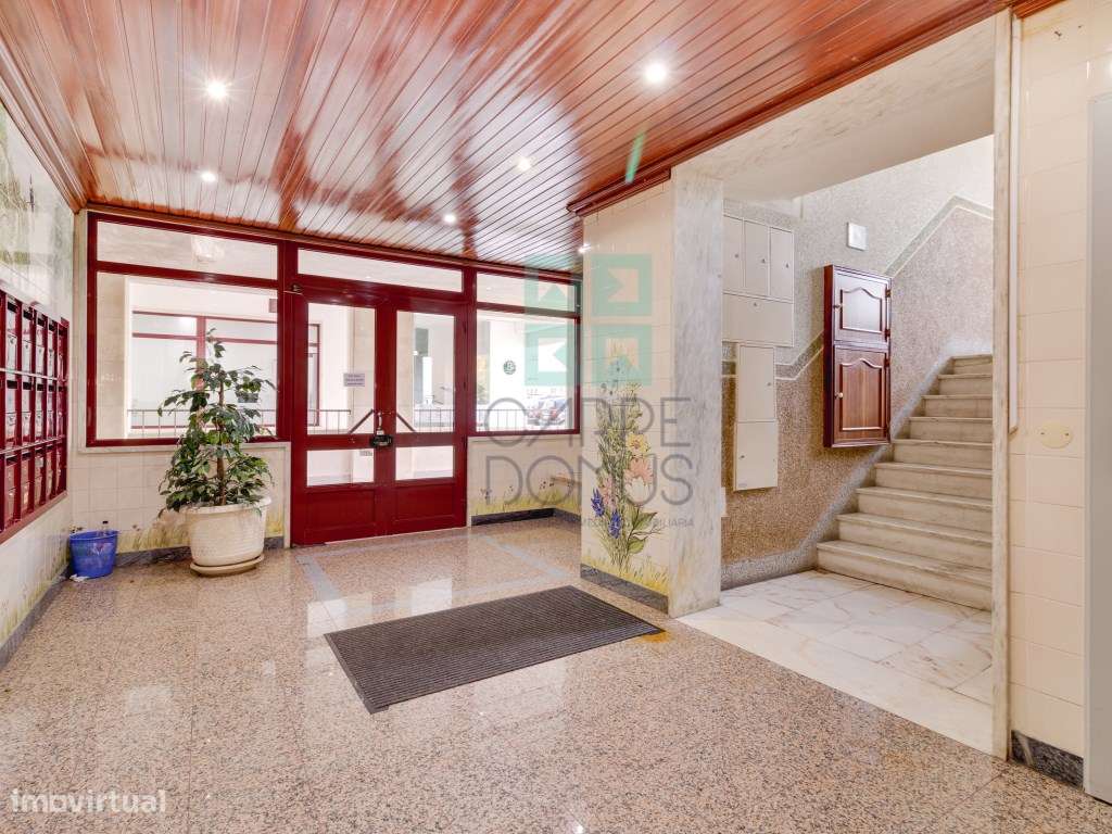 Apartamento T2 em Santa Iria da Azóia-24