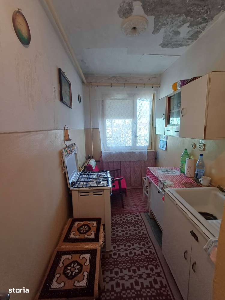 De vanzare 2 camere in zona Roman Voda, curat, spatios 29.900euro-6