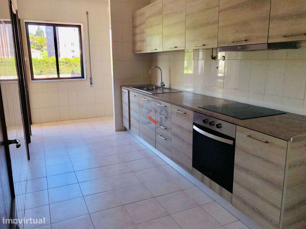 Apartamento T2 no Centro de Arrifana - Grande imagem: 3/13