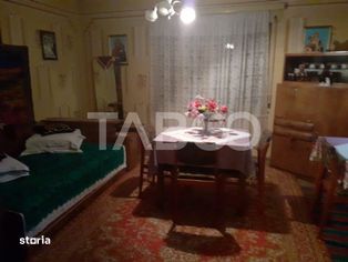 Casa 1454 mp teren liber de vanzare in Berivoi judetul Brasov