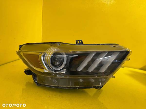 LAMPA PRAWA PRZEDNIA FORD MUSTANG 18- XENON - 1