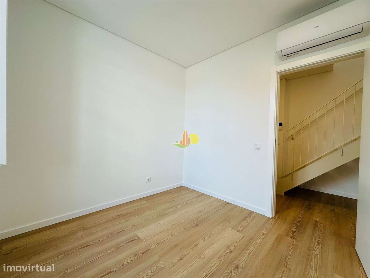 Duplex Novo - ARRENDAMENTO - Grande imagem: 4/22