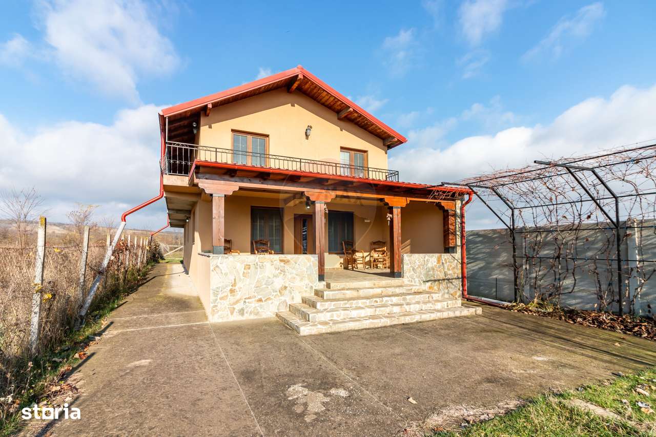 Casă finalizată, 278 mp teren 2305 mp Pleașa, Bucov, Ploiesti-0