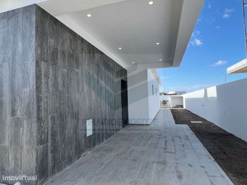 Moradia Isolada, Pronta! Piscina, Lavandaria, 2 min da Moita-18