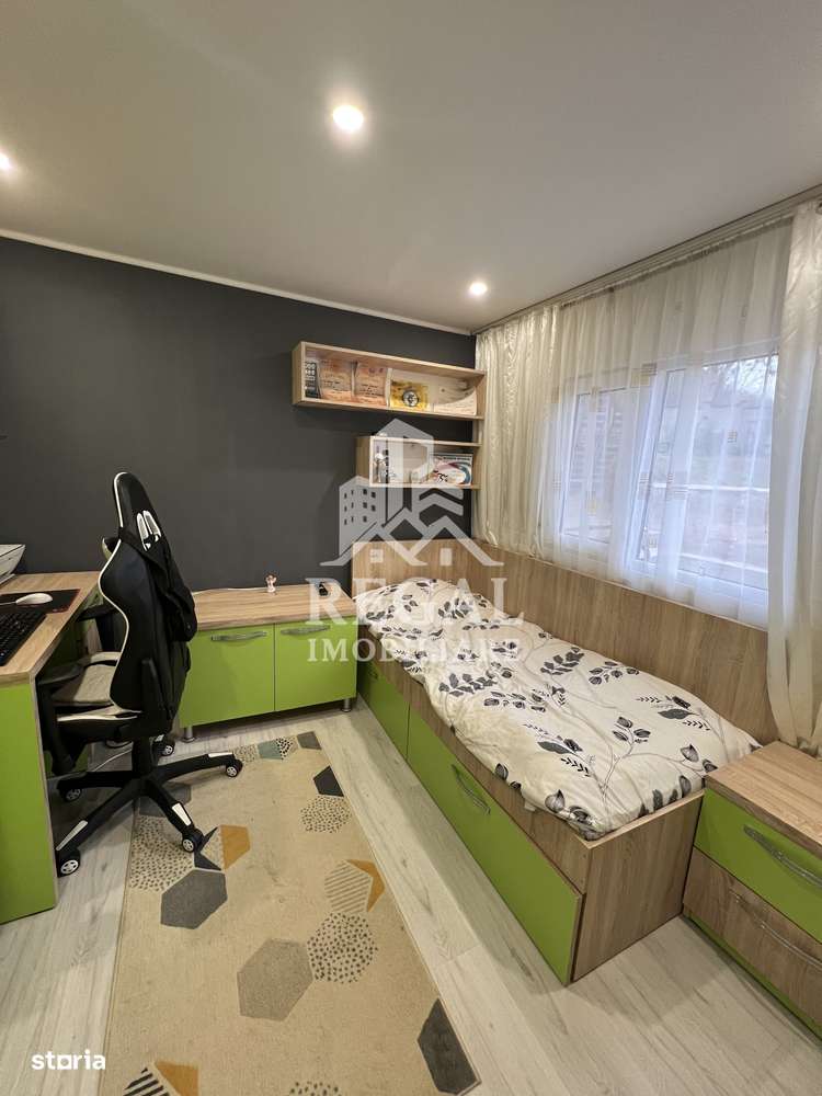 Două case individuale de vânzare în Teliuc –ideale pentru două familii-3