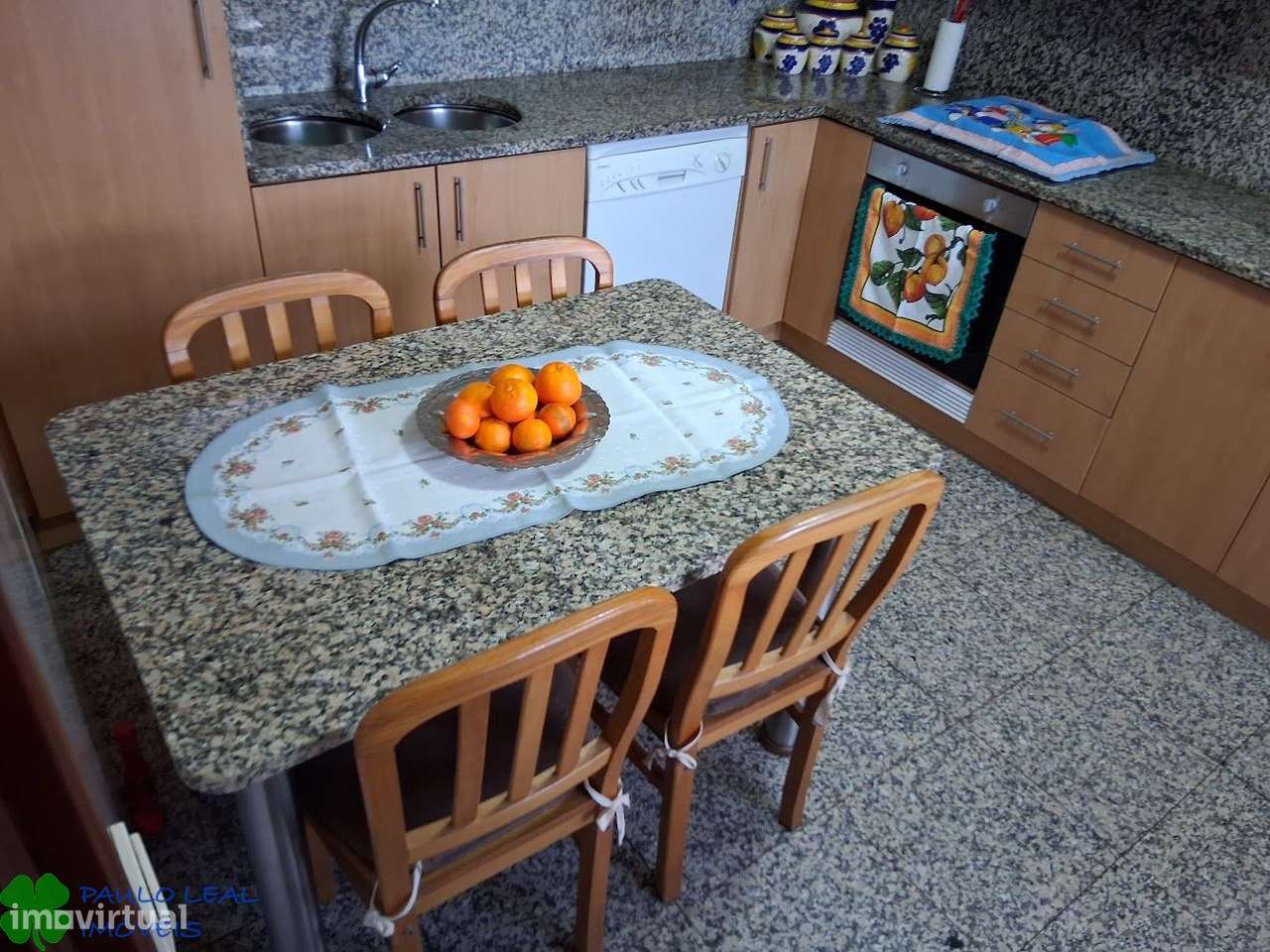 moradia 4 frentes com espaço exterior em alvarelhos na trofa - Grande imagem: 5/18