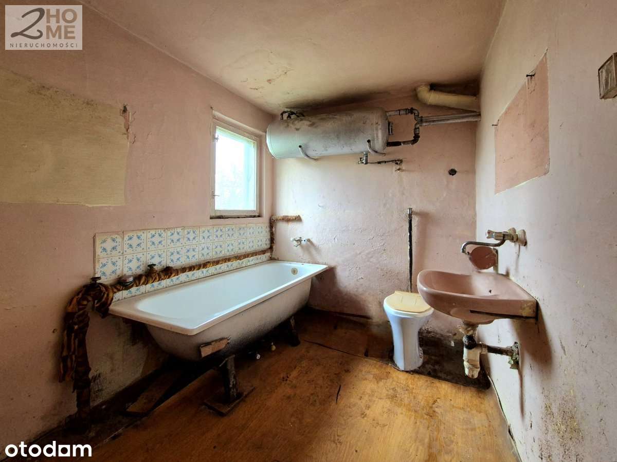 Dom do remontu w Siedliszowicach z dużą działką-17