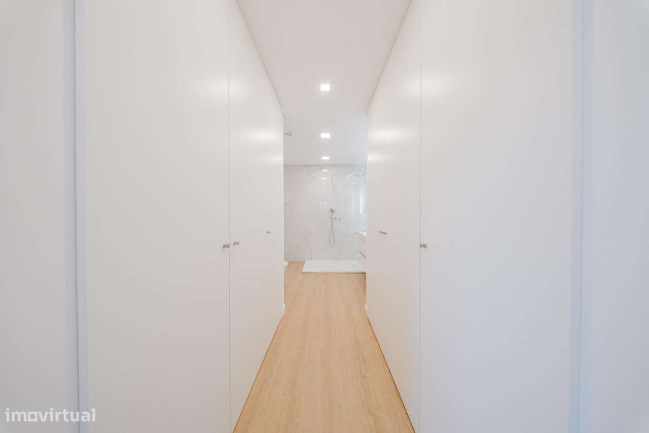 Moradia T5 de Luxo com Piscina e Vista Panorâmica em Mealhada, Loures-31