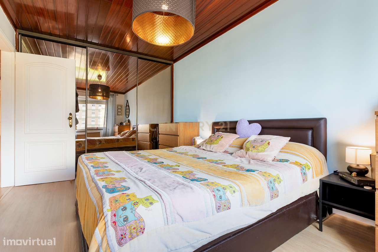 Apartamento T4 Remodelado Corroios-17