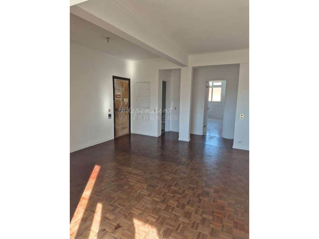 Apartamento T3 com vista esplendorosa-11