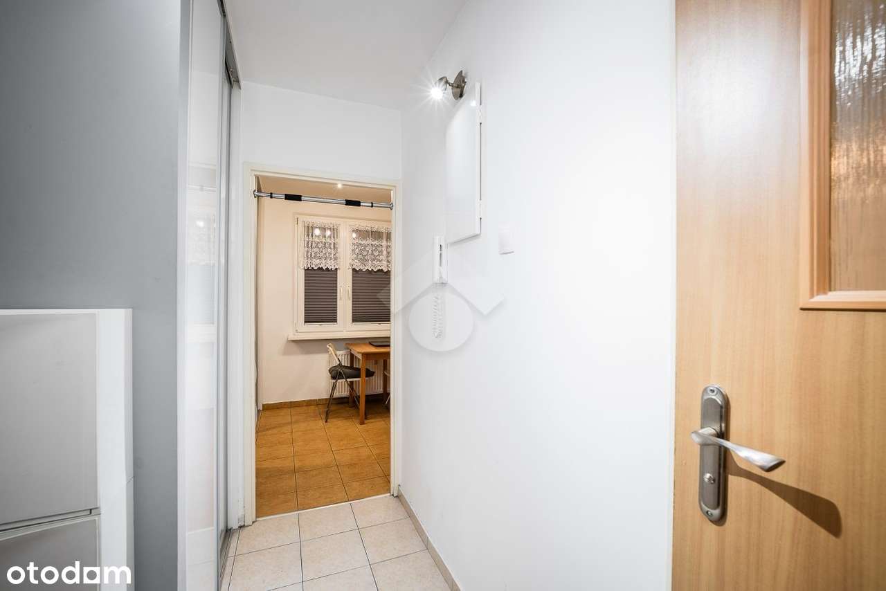 1-pokojowe mieszkanie z osobną kuchnią oraz obszerną loggią-10