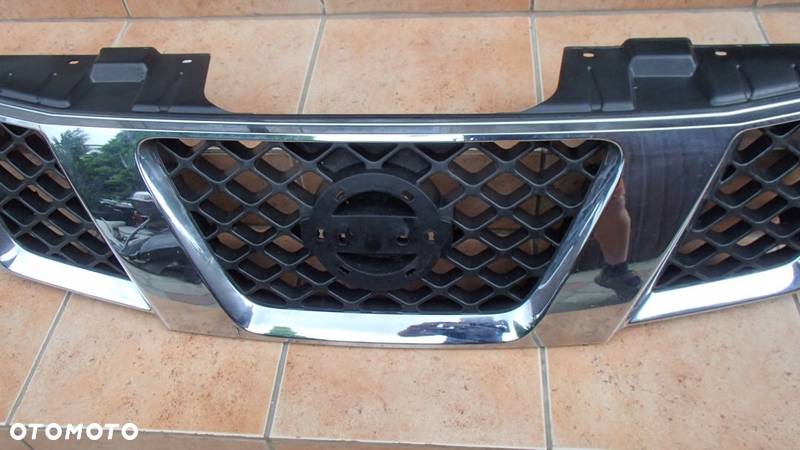 NISSAN NAVARA PATHFINDER GRILL ATRAPA 05- - 3