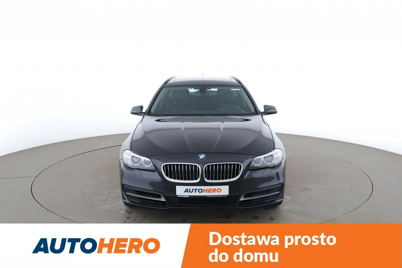 BMW Seria 5 520d Touring - 10