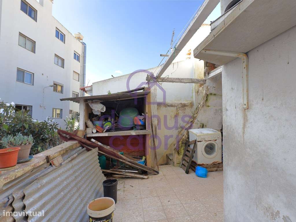 Moradia T2 com quintal para Recuperar em Fuzeta - Grande imagem: 5/27