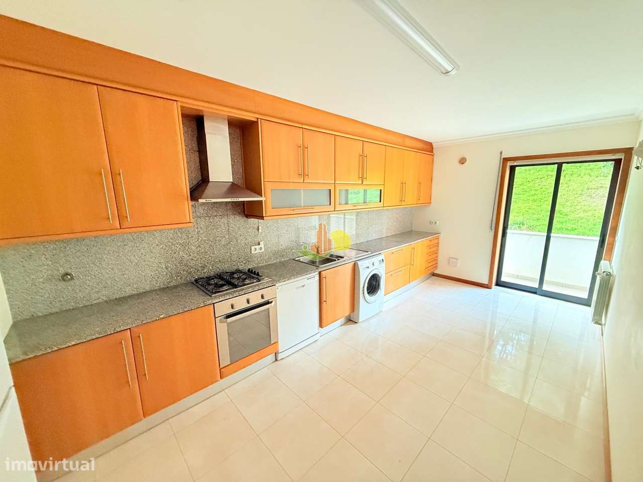 T3 + 2 Garagens - Grande imagem: 2/32