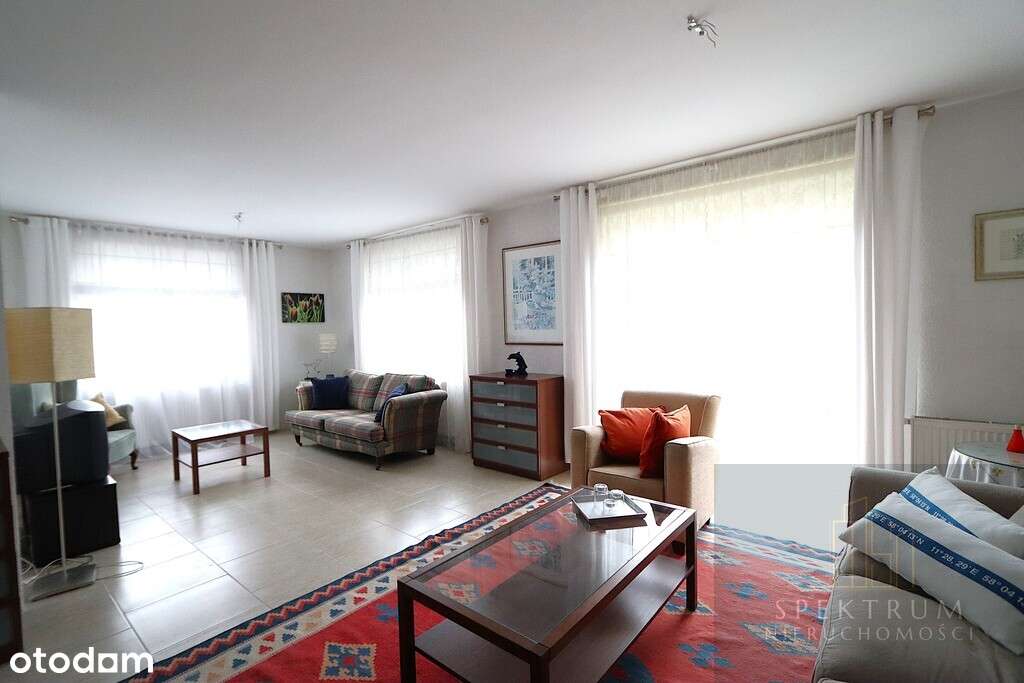 Dom z trzema niezależnymi mieszkaniami. - Pełny obrazek: 2/19