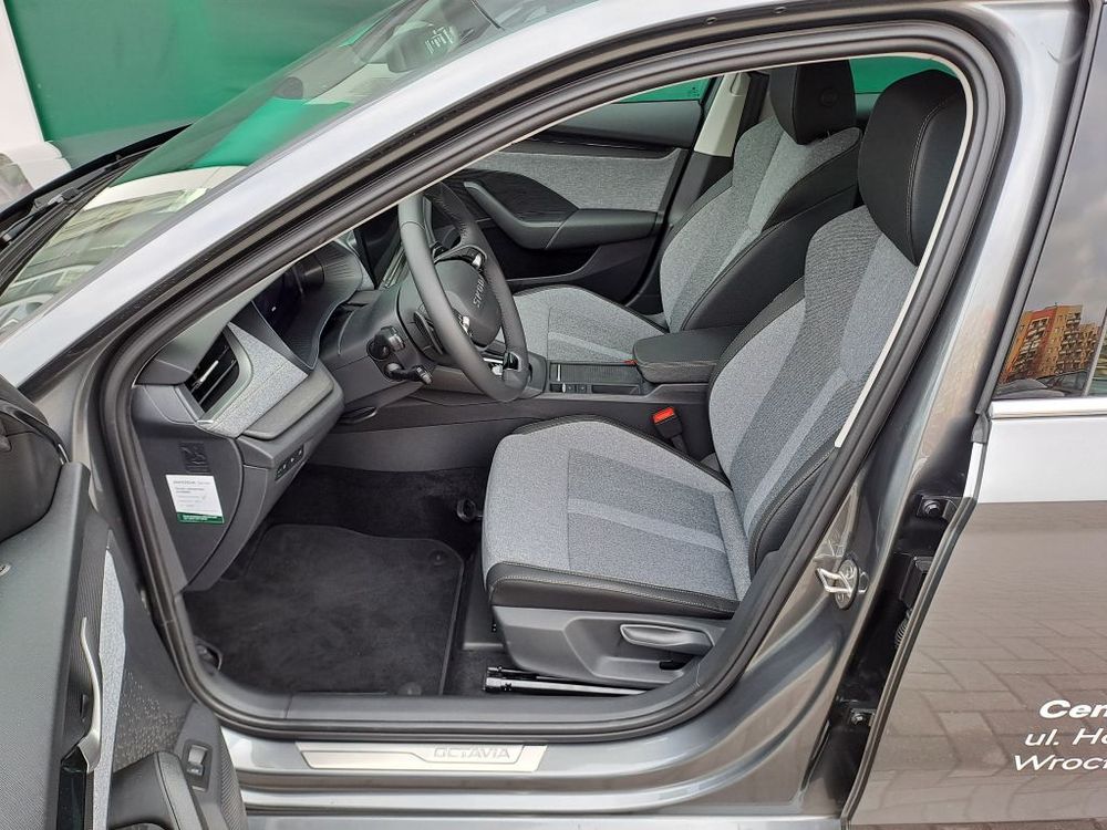 SKODA OCTAVIA 1.5 TSI 150KM DSG mHEV EDITION 130 SELECTION, dostępna od ręki