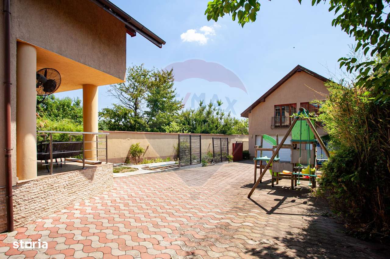 Casă modernă și spațioasă cu piscină,saună și sală de fitness – Pecica - Imagine principală: 5/20