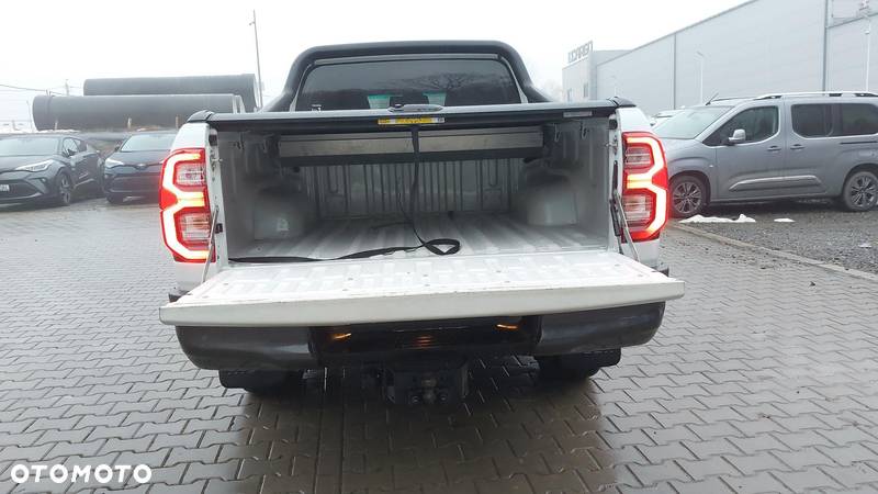 Toyota Hilux 2.8 D-4D Double Cab Invincible 4x4 - 13