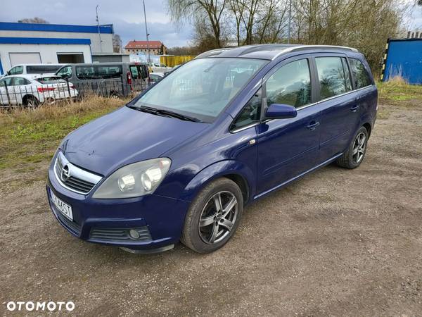 Opel Zafira 2.2 Cosmo - 1