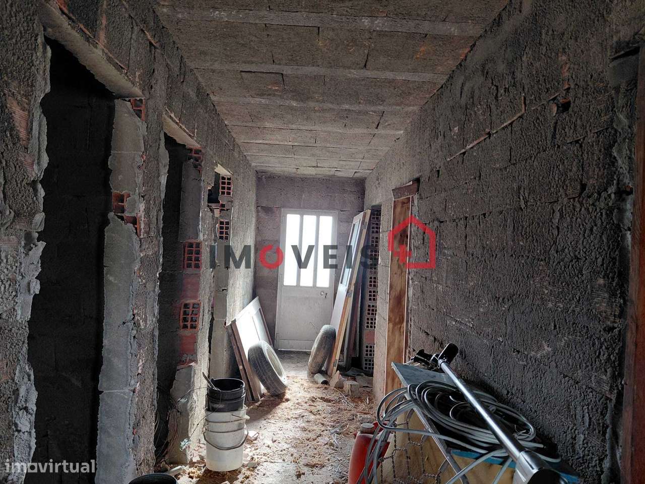 Moradia em fase construção - Grande imagem: 3/4