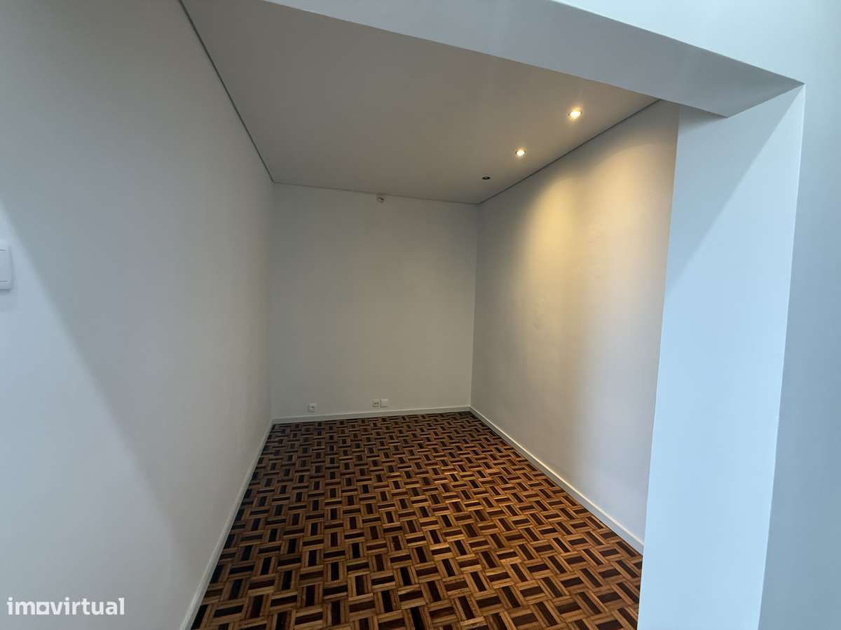 Vendo apartamento t2 +1 remodelado com vistas de mar - Grande imagem: 3/20