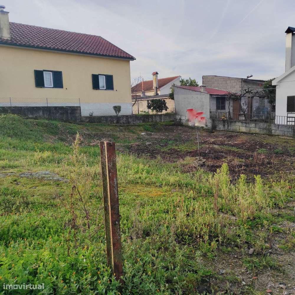 Terreno Urbano em Aldeia Cheia de História na Beira Alta - Grande imagem: 3/3