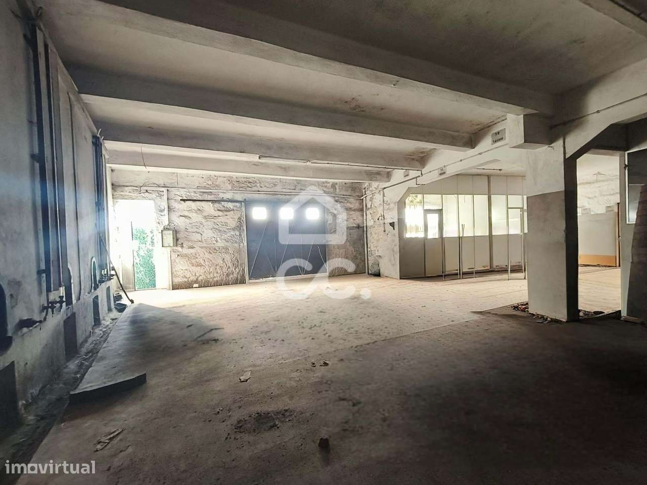 Armazém / Prédio com Potencial de Investimento em Águas Santas – Maia-7