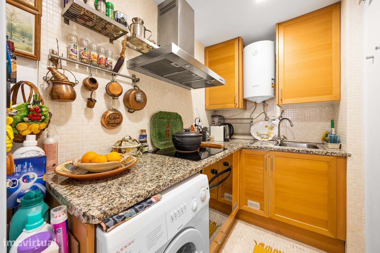 Charmoso T1 Renovado por Arquitetos no Coração do Bairro Alto!-10