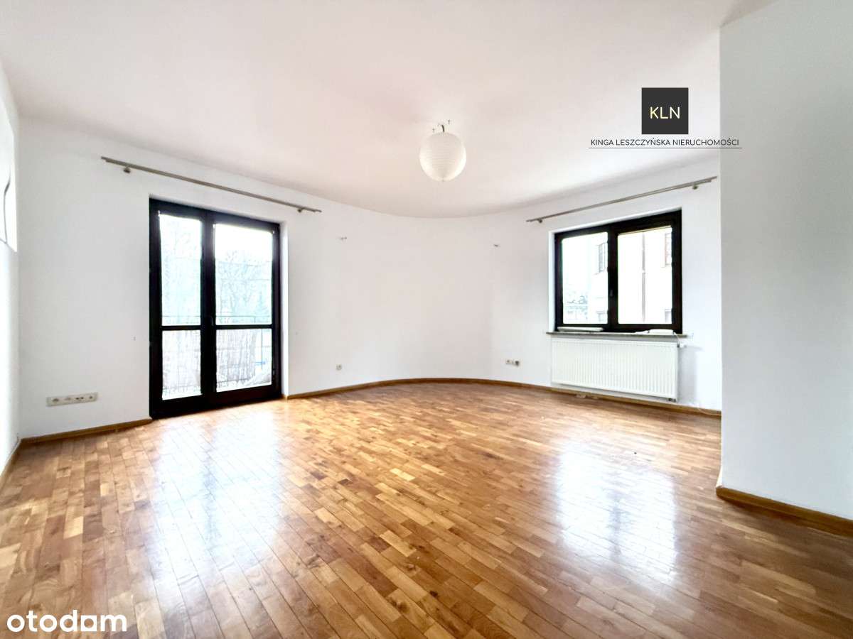 Duże mieszkanie/lokal na piętrze na Starówce-3