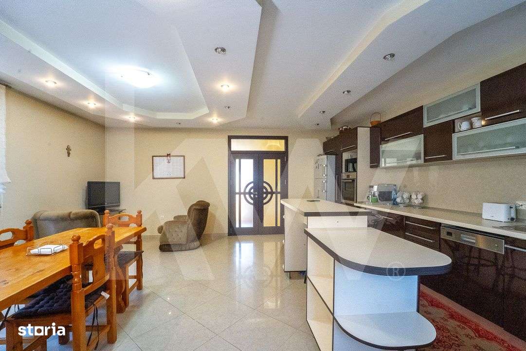 De vanzare – Imobil cu potential turistic si rezidential in Ocna Sib - Imagine principală: 4/19