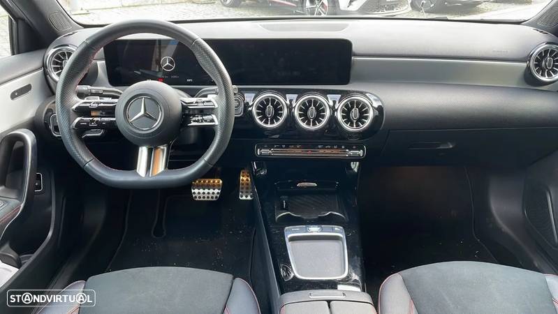 Mercedes-Benz A 250 e AMG Line - 3