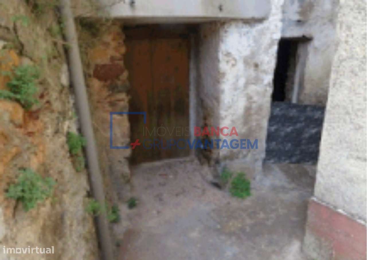 Moradia para Reabilitar | Godinhela  Miranda do Corvo | 27.000 € - Grande imagem: 3/13