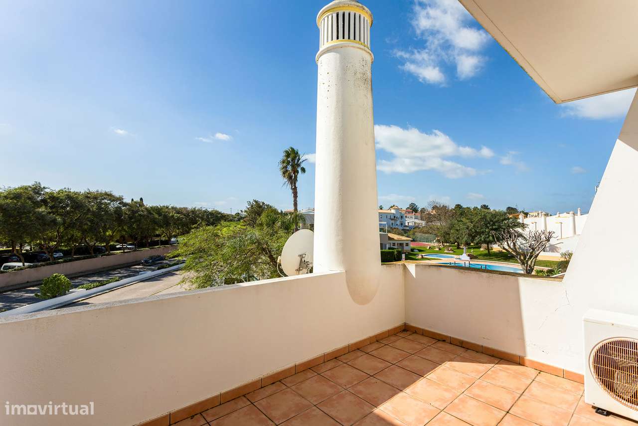 Fantástica moradia em banda a pé da praia-19