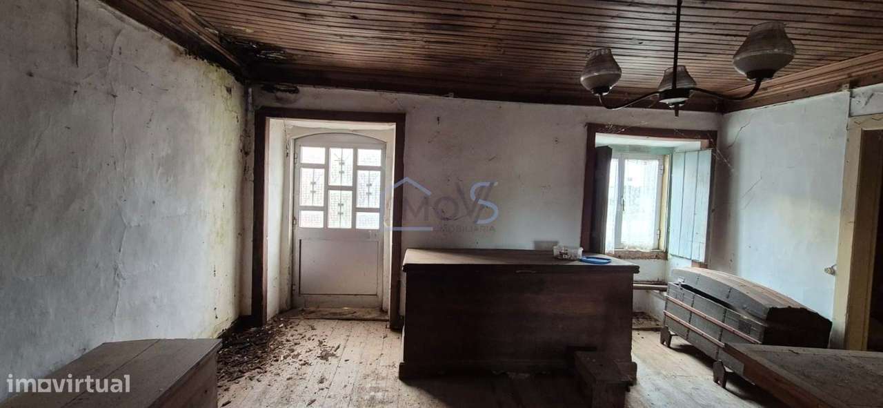 Moradia T2 para Recuperar com Terreno de 4.080 m² | Ferreira do Zêzere-10