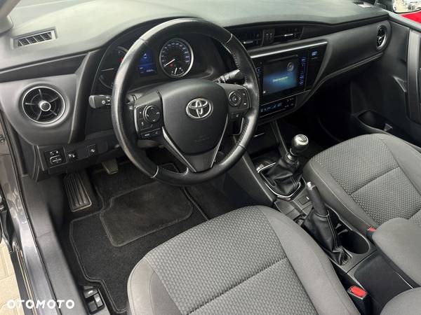 Toyota Corolla 1.6 Comfort - 12