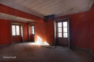 Prédio no Centro de Alcobaça com Comércio para Remodelar - Grande imagem: 5/29